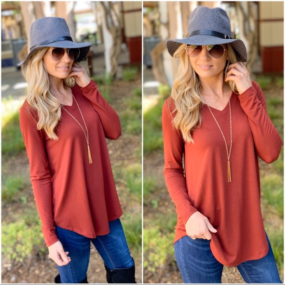 ✨LAST ONE✨Brick long sleeve v neck - Picture 3 of 4